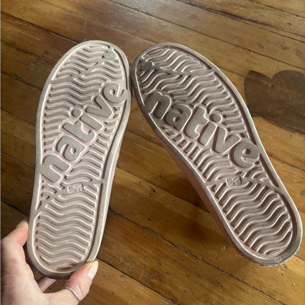 Native Gray Textured Sole - Picture 3 of 5